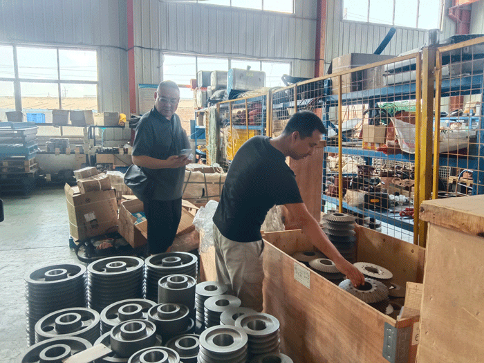 विदेशी मित्रों का हमारी कंपनी में आने और मशीनें ऑर्डर करने के लिए स्वागत है! विदेशी मित्रों का हमारी कंपनी में आने और मशीनें ऑर्डर करने के लिए स्वागत है!